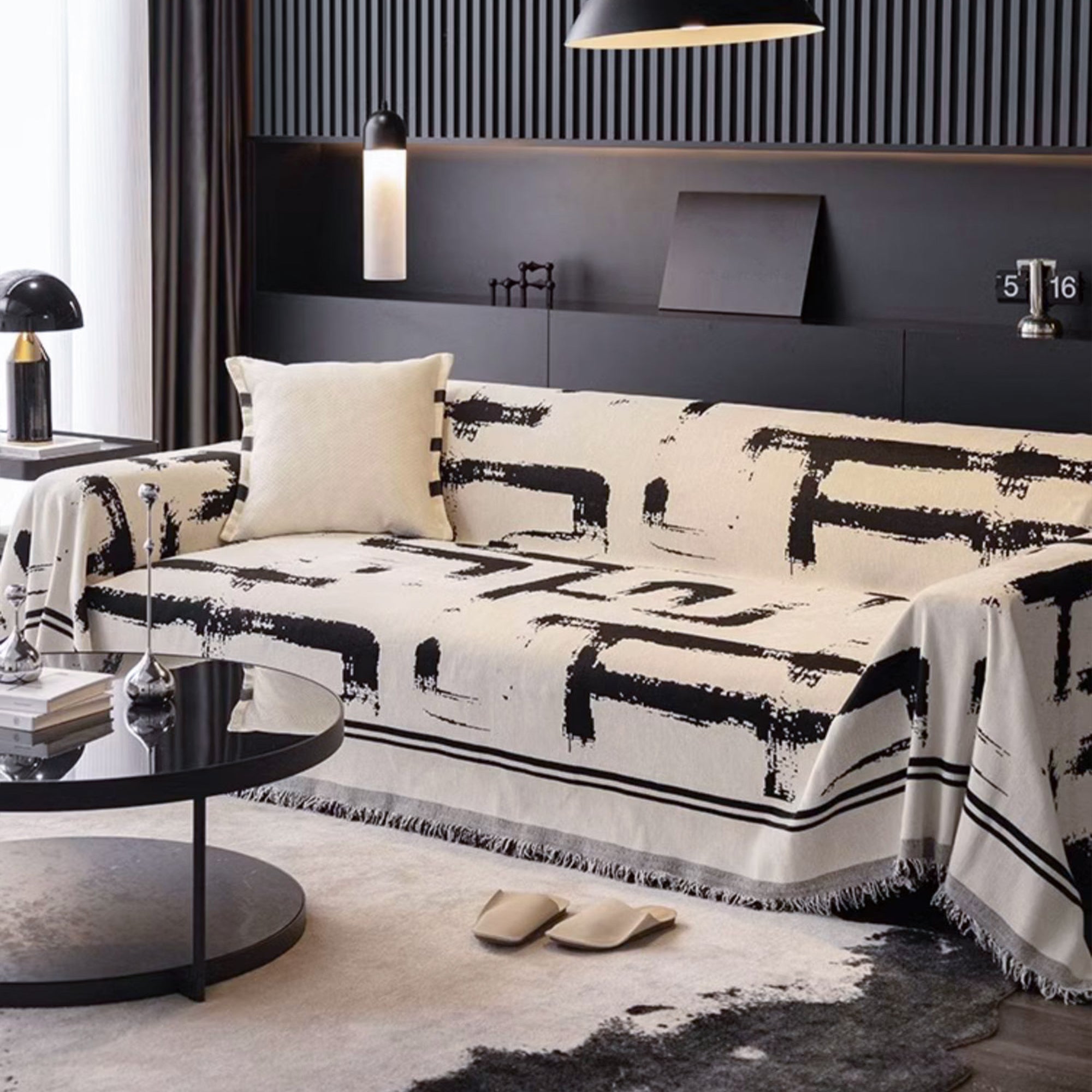 Monochrome Chic Sofa/Bankhoes